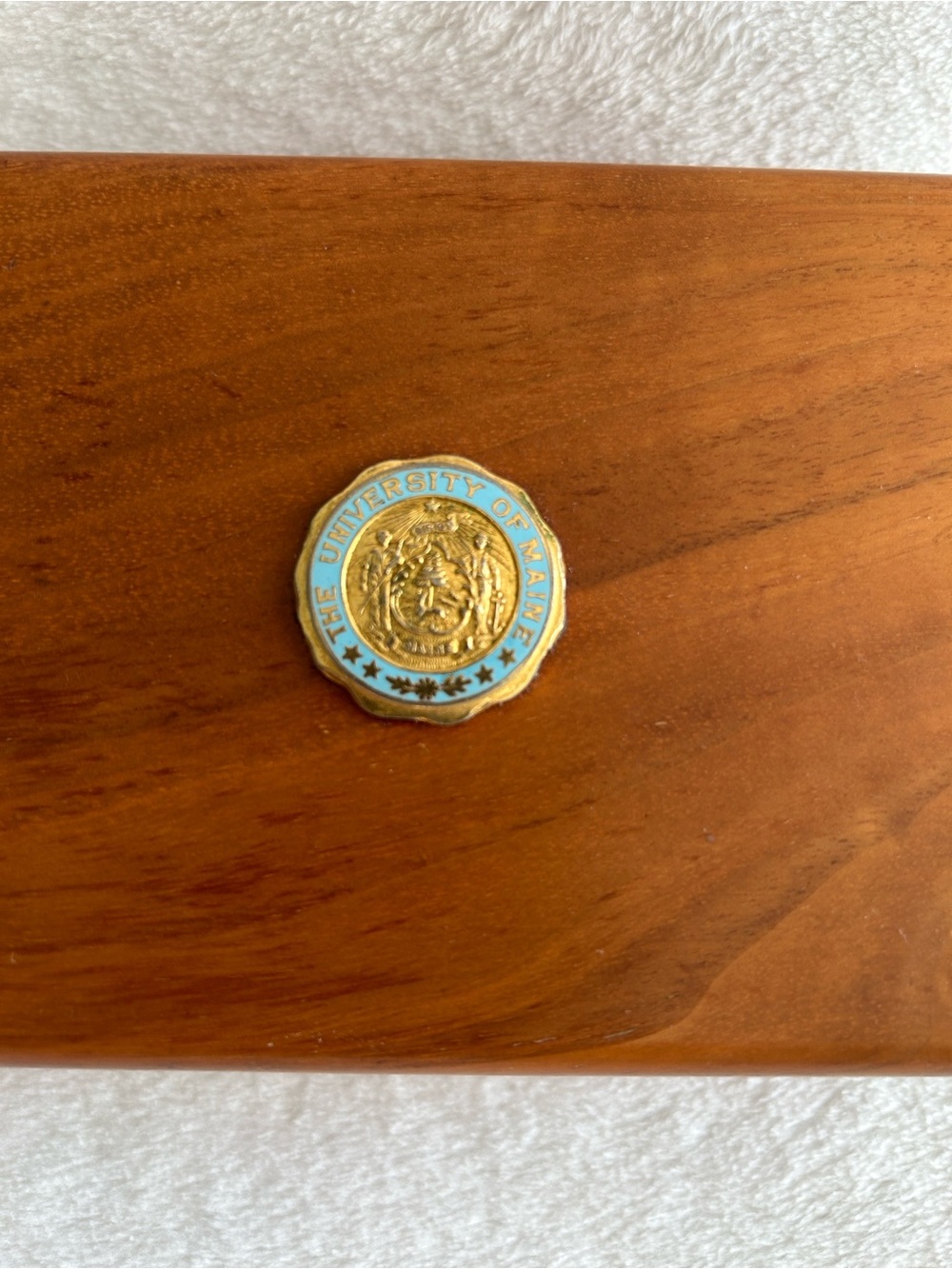 Wooden music box with University of Maine brass medallion - Picture 2 of 11